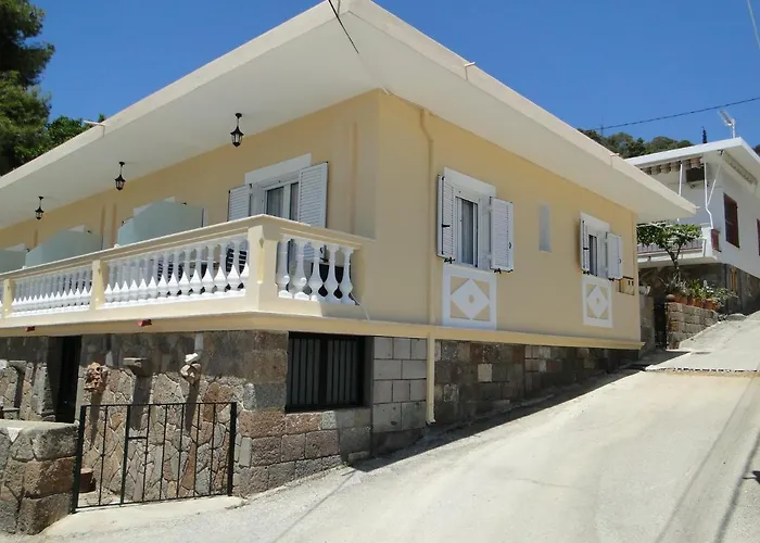 Chrysanthe\'S Apartments No1