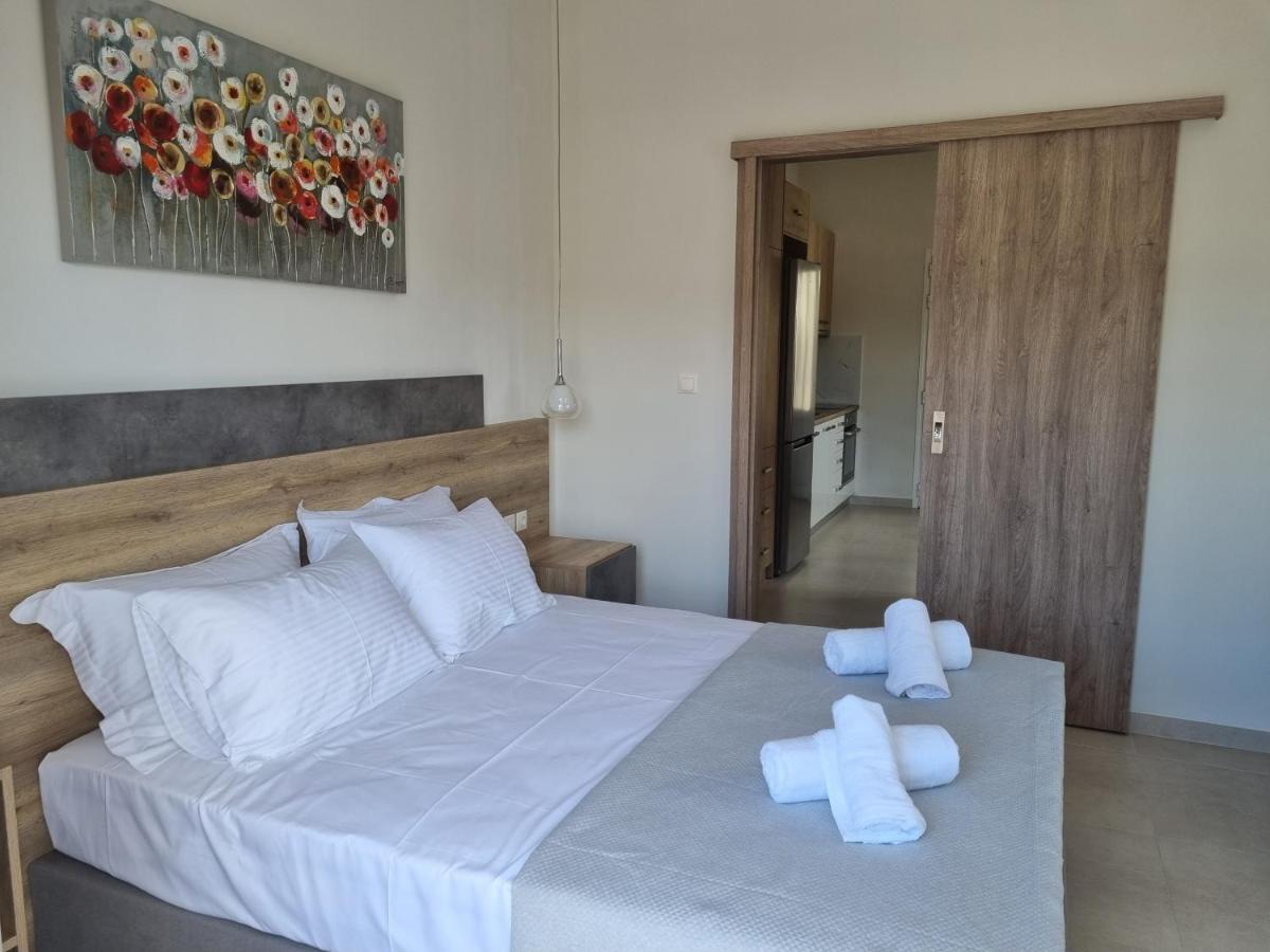 Chrysanthe's No1 Apartment Poros Town